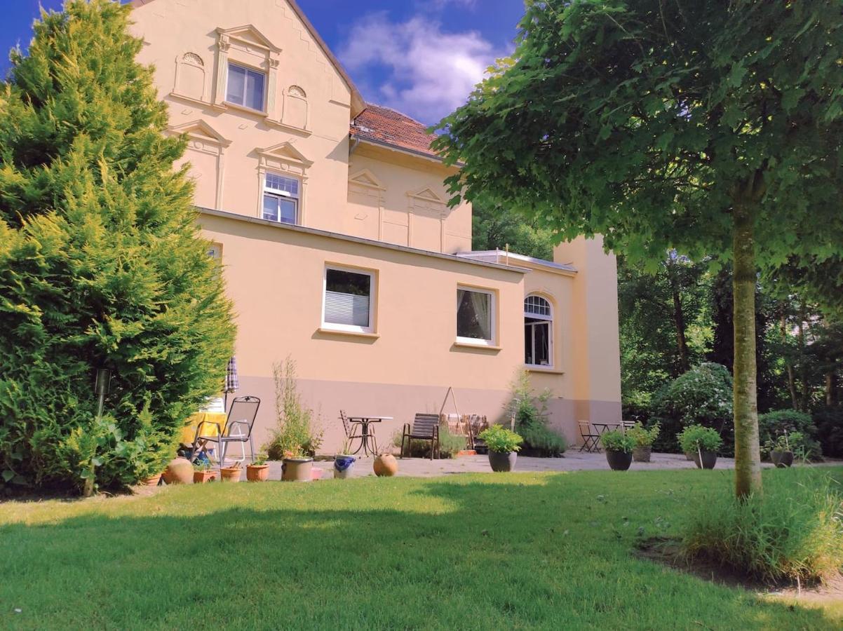 Sandkastenliebe Charmante Ferienwohnung In Villa Dornum Exterior foto